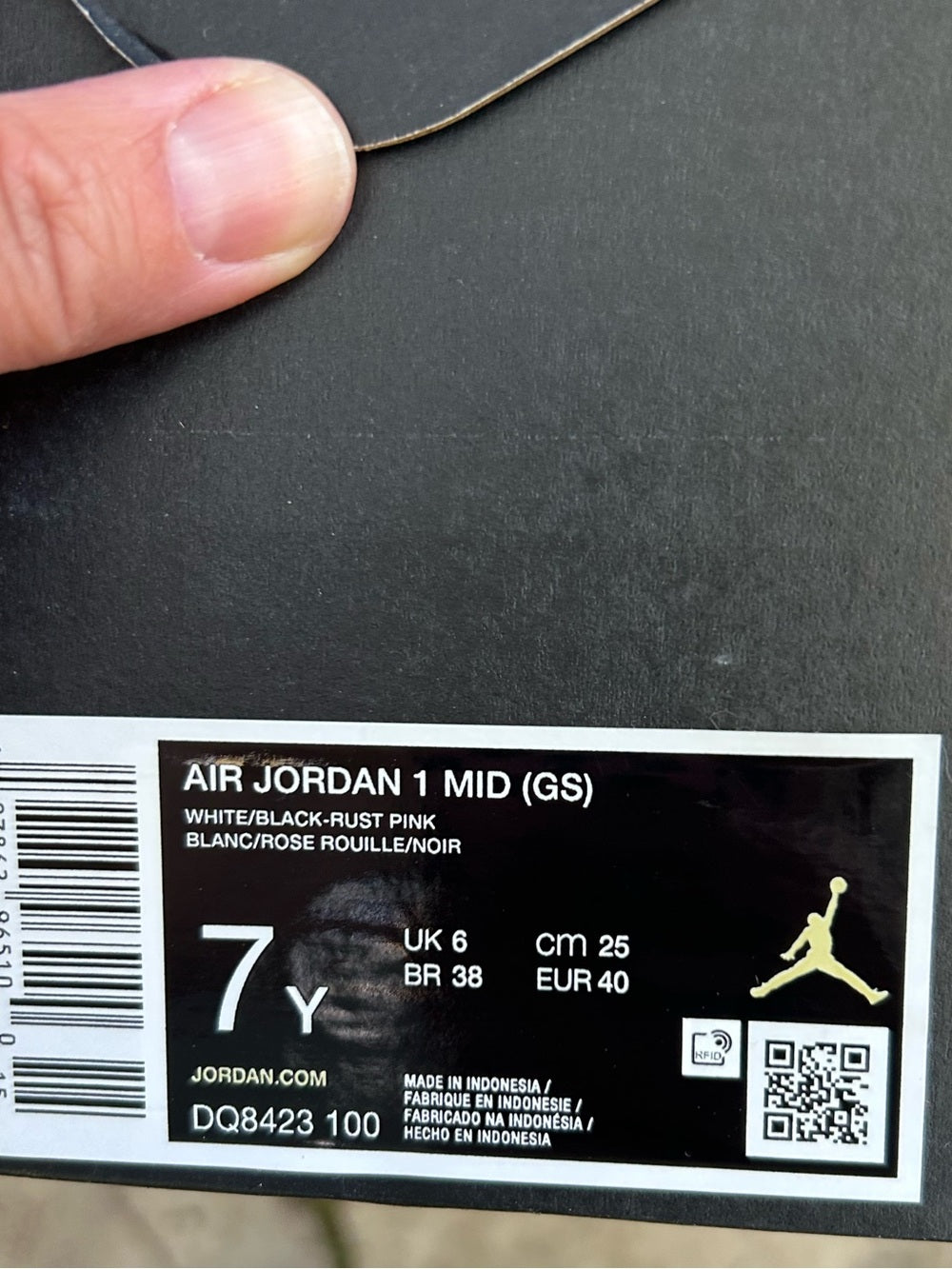 Nike Air Jordan 1 Mid GS, size 7Y, BNIB