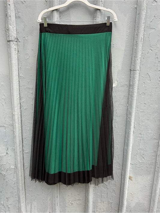 Valtusi green & Black Tulle Skirt, size XXXL (CAN XL)