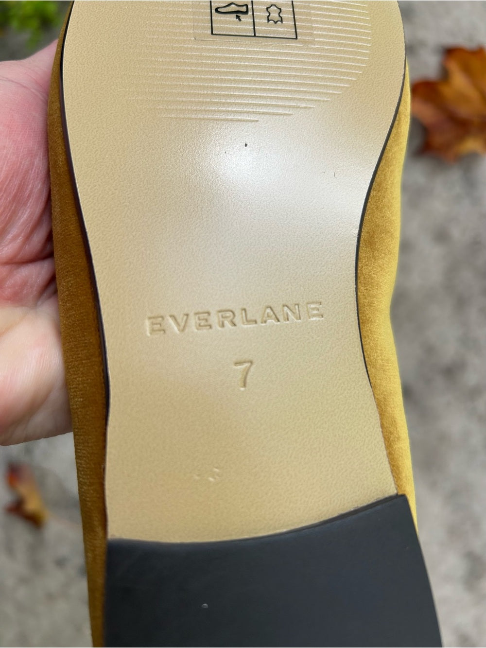 Everlane Mustard Yellow Velvet The Day Flats, BNWOB, size 7