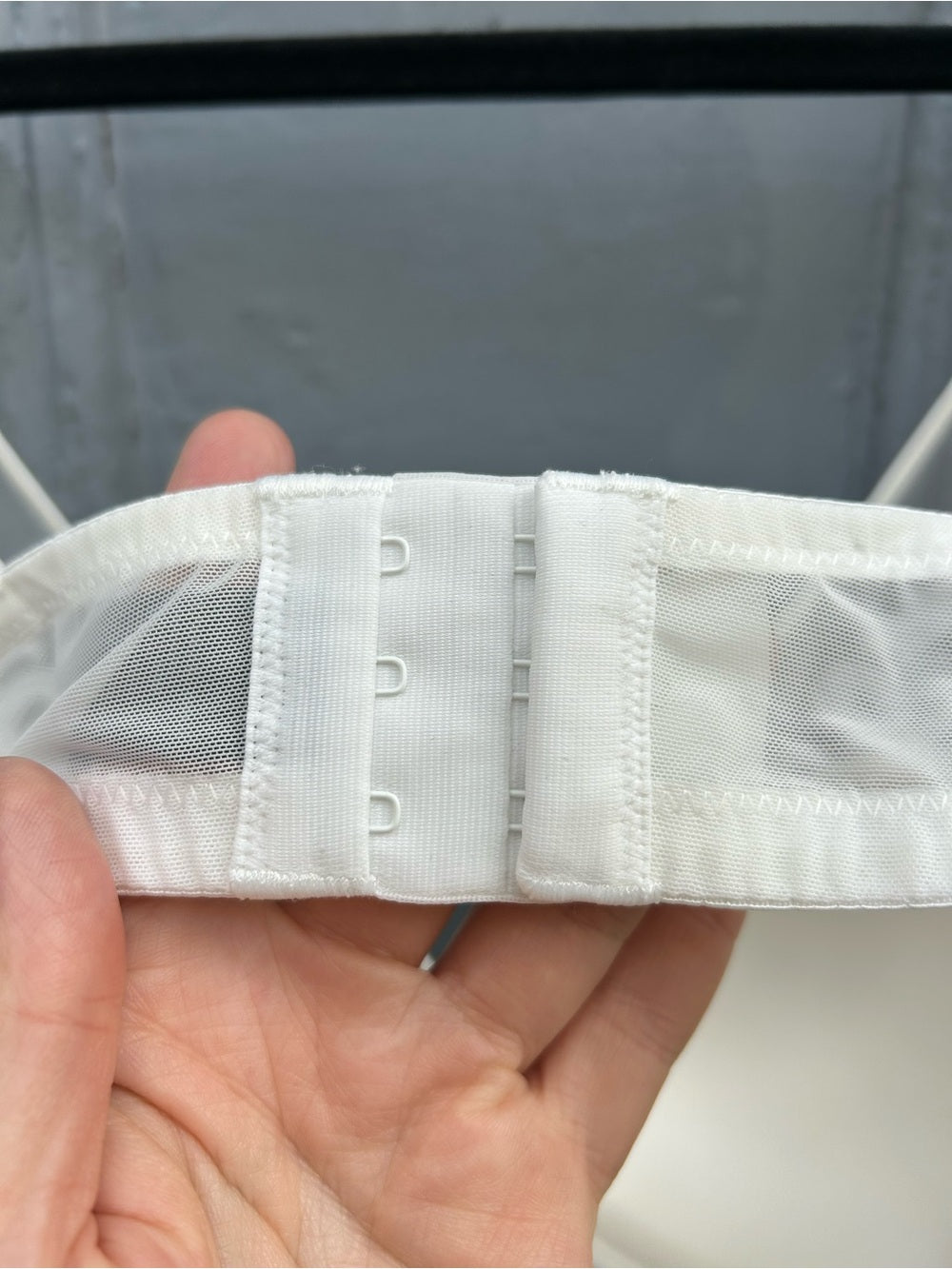 Understance white mesh detailed bra, size 40D