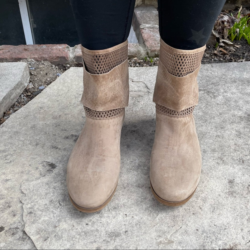 VIC MATIE Beige suede mesh Ankle Booties 40