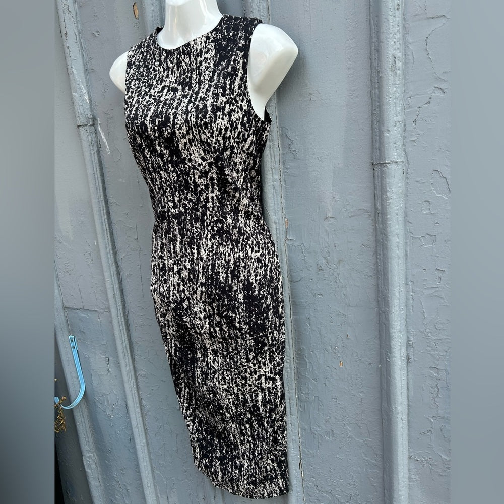 Sportmax Black & White abstract Sleeveless midi dress, BNWT, size 6