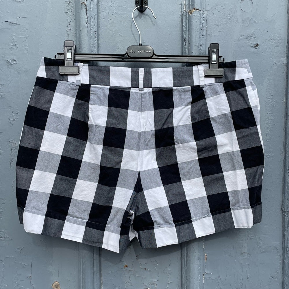 Ann Taylor Loft shorts Black White Oversize Plaid check, size 10