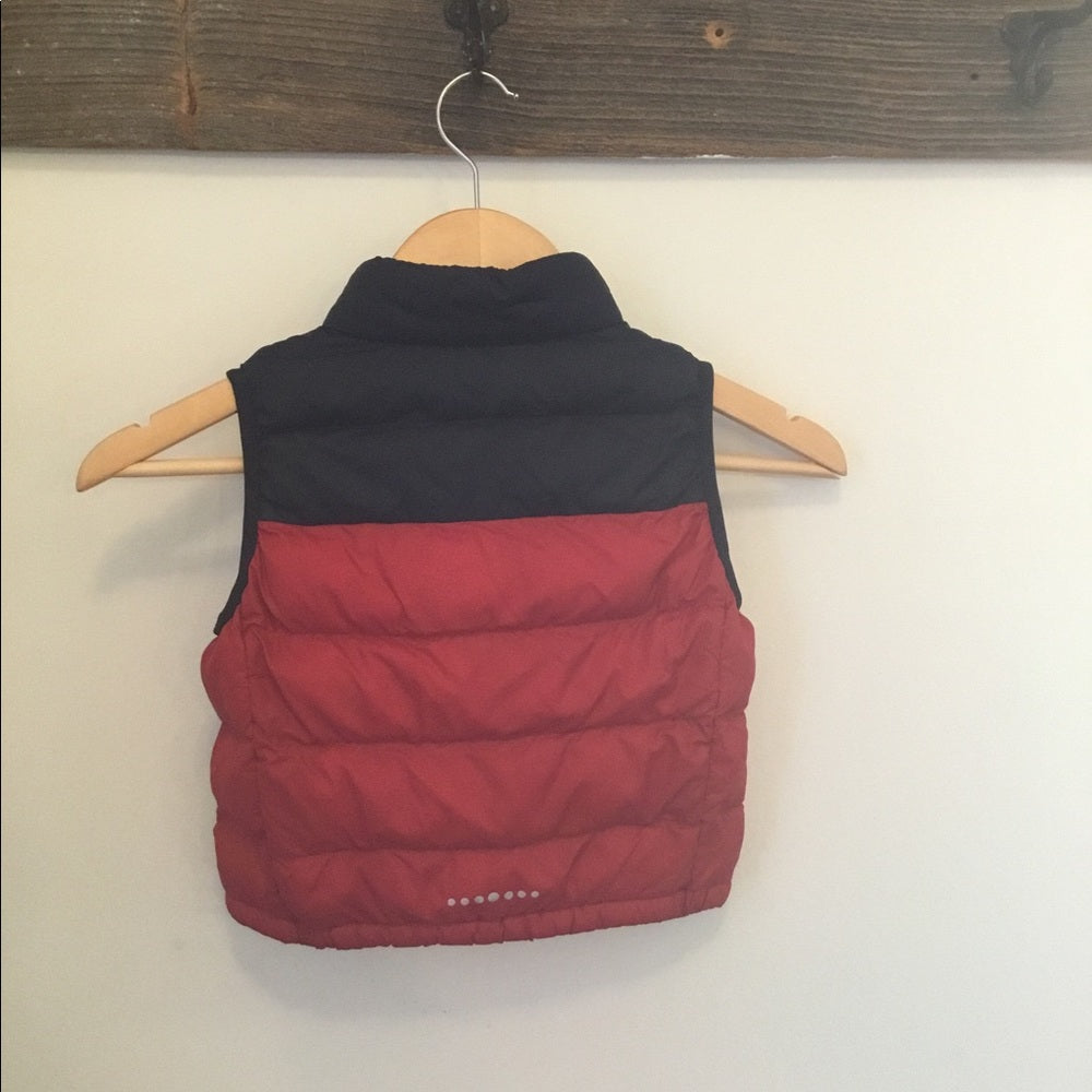 Uniqlo red/ blue insulated vest, size 4