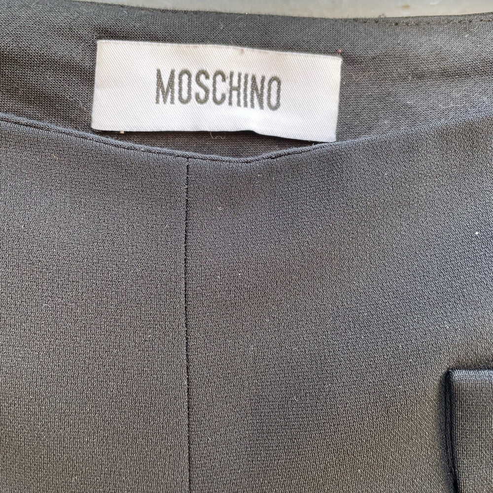 Moschino tailored slim black crop pant, size 6
