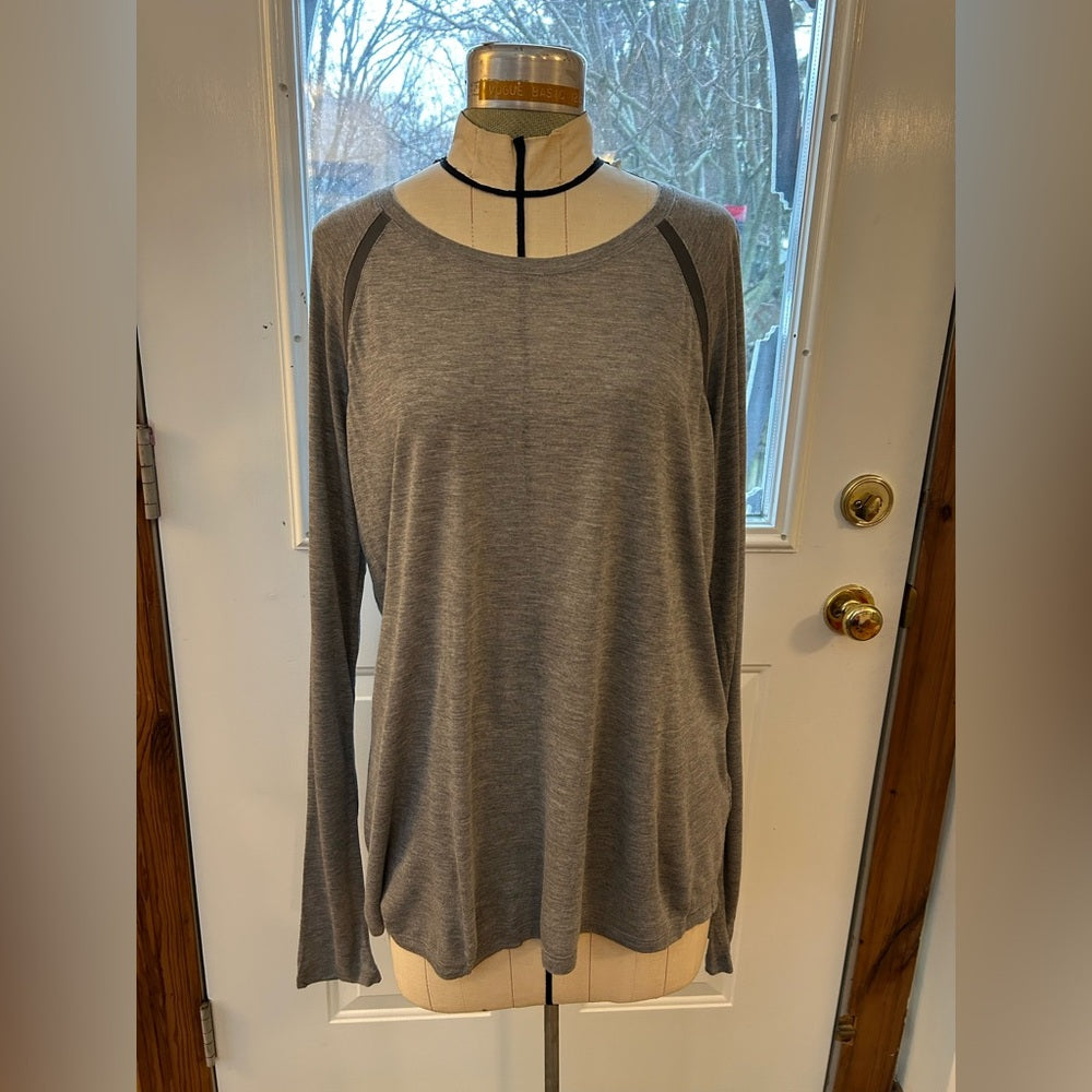 Vince Long Sleeved Tee, BNWT, size XL