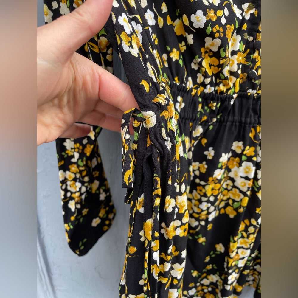 H&M Mama Black Floral Maternity blouse, Large