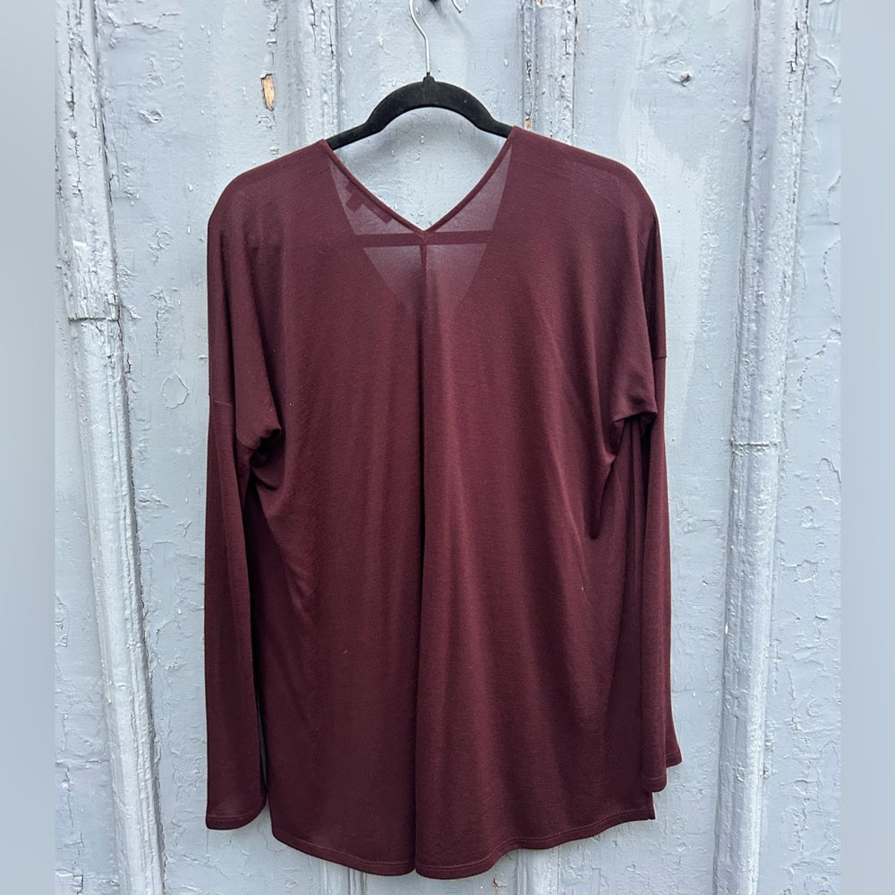 Vince Oxblood light knit long sleeve, size M