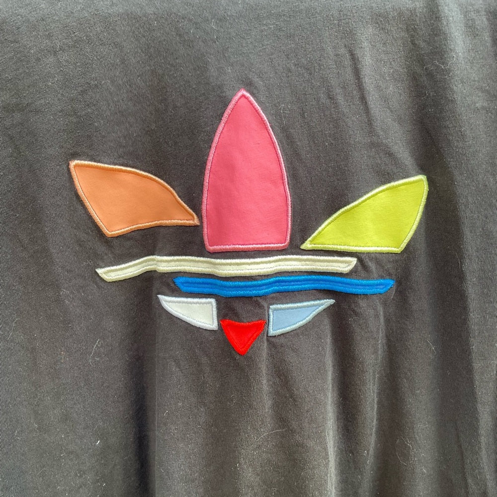 Adidas Shattered Trefoil T-Shirt, size Youth 18 (Small)
