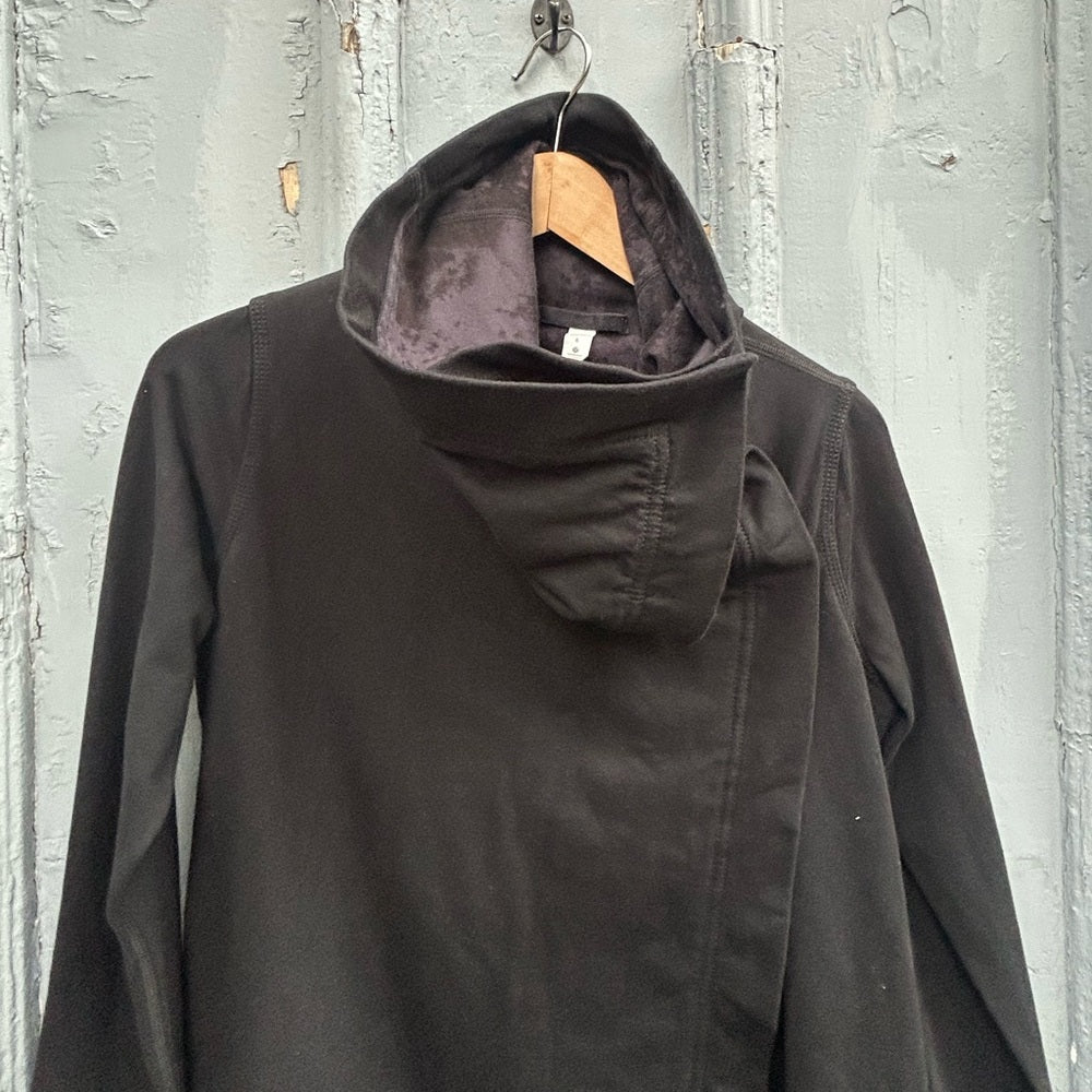 Lululemon Black Savasana Wrap Sweater, BNWT, size 6