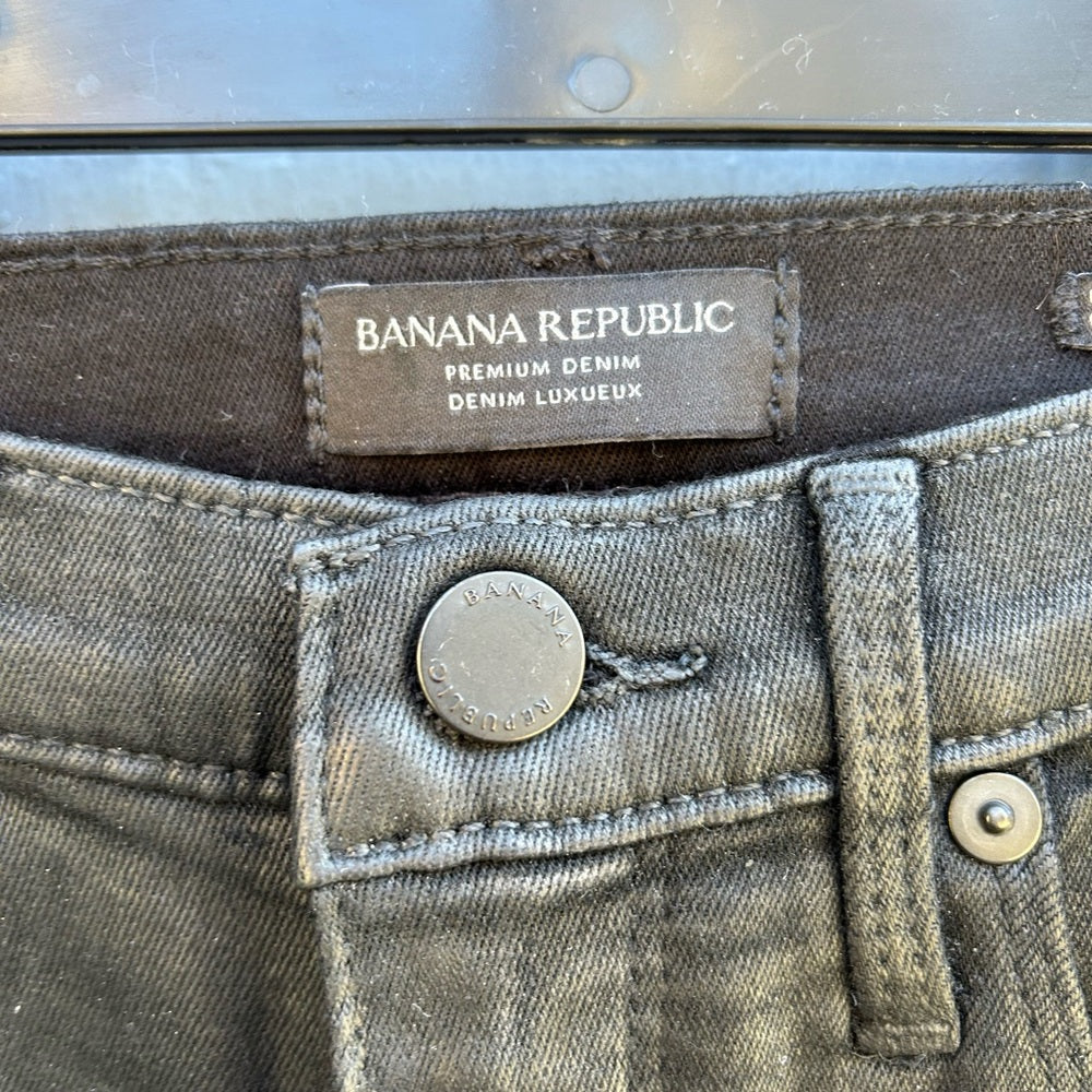 Banana Republic High Rise Slim Coated Denim, BNWT, size 8T