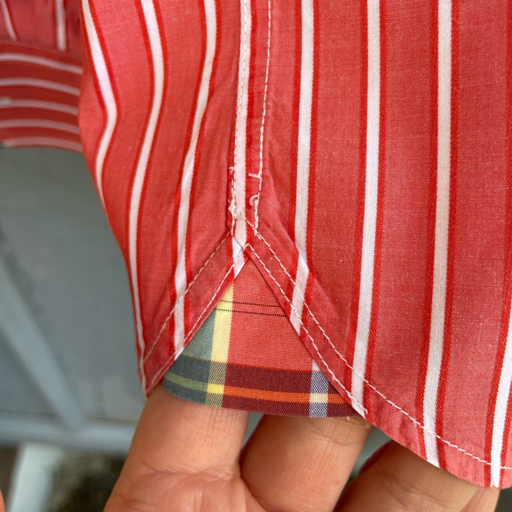 Ted Baker “Nipani” red vertical stripe Buttondown, size Ted 3 (Medium)