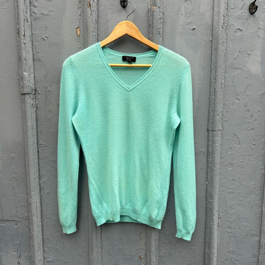 Charter Club Cashmere V Neck Sweater, size M