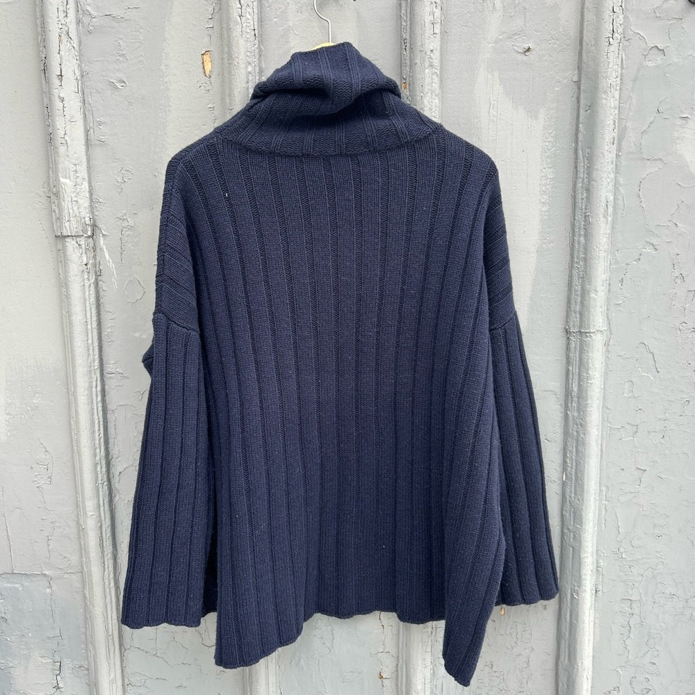 Allude Wool Cashmere Ribbed turtleneck, size Small