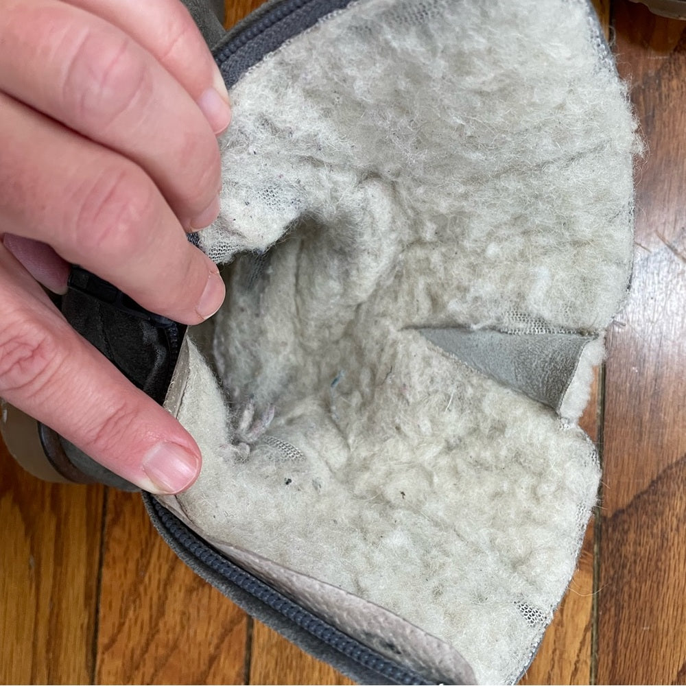 Jacadi Suede Sherpa lined ankle boots, size 1