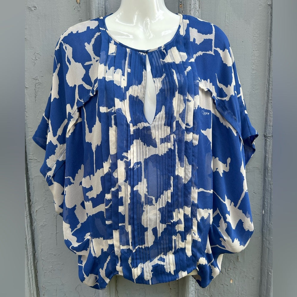 Diane Von Furstenberg Blue Silk Khalila Chiffon blouse, size Small