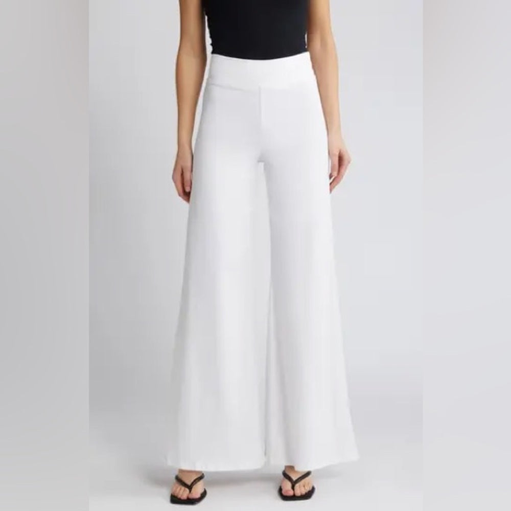 Frame White Jet Set Flare, BNWT, size 2 (Waist 30-34)