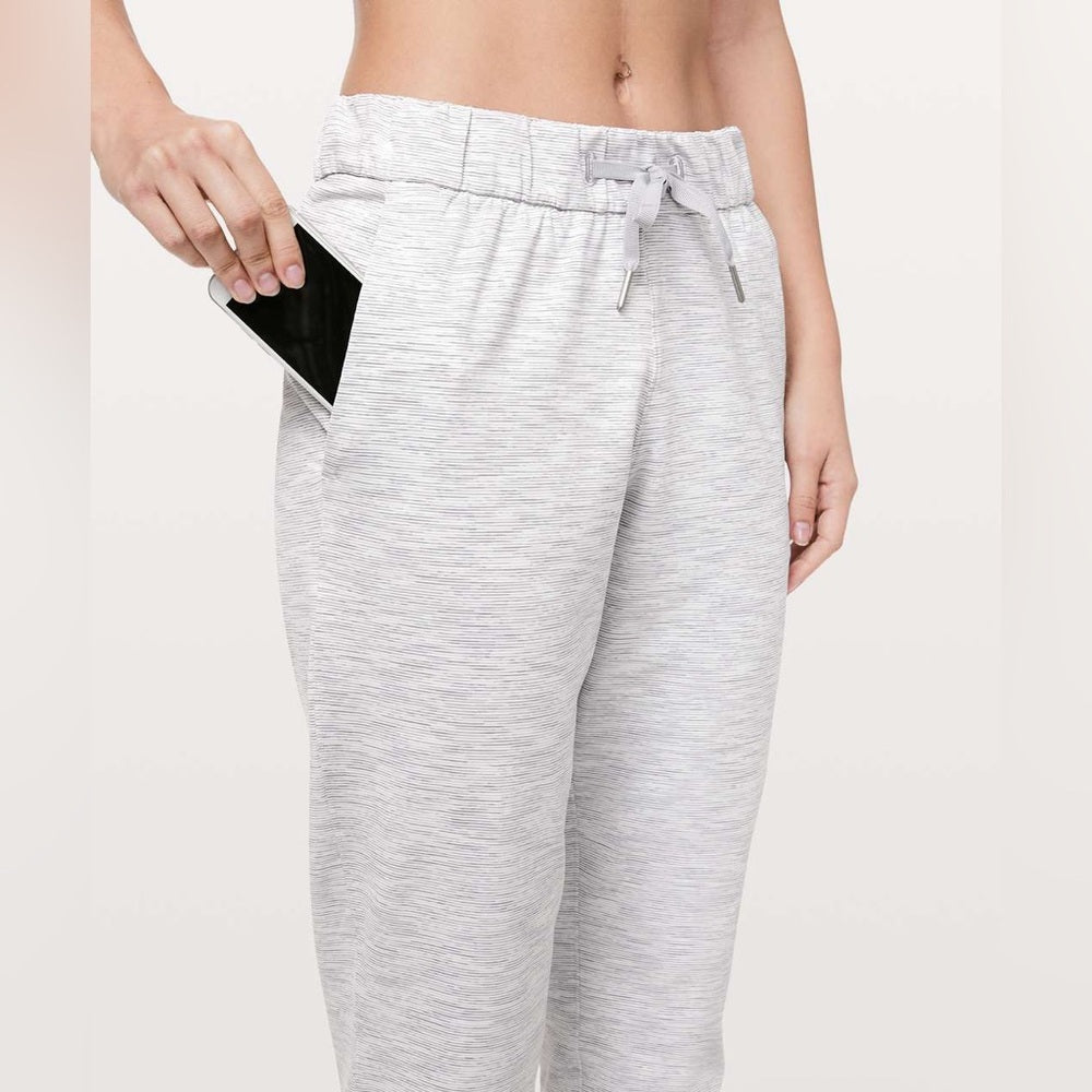 Lululemon On The Fly Pant *27”, size 8