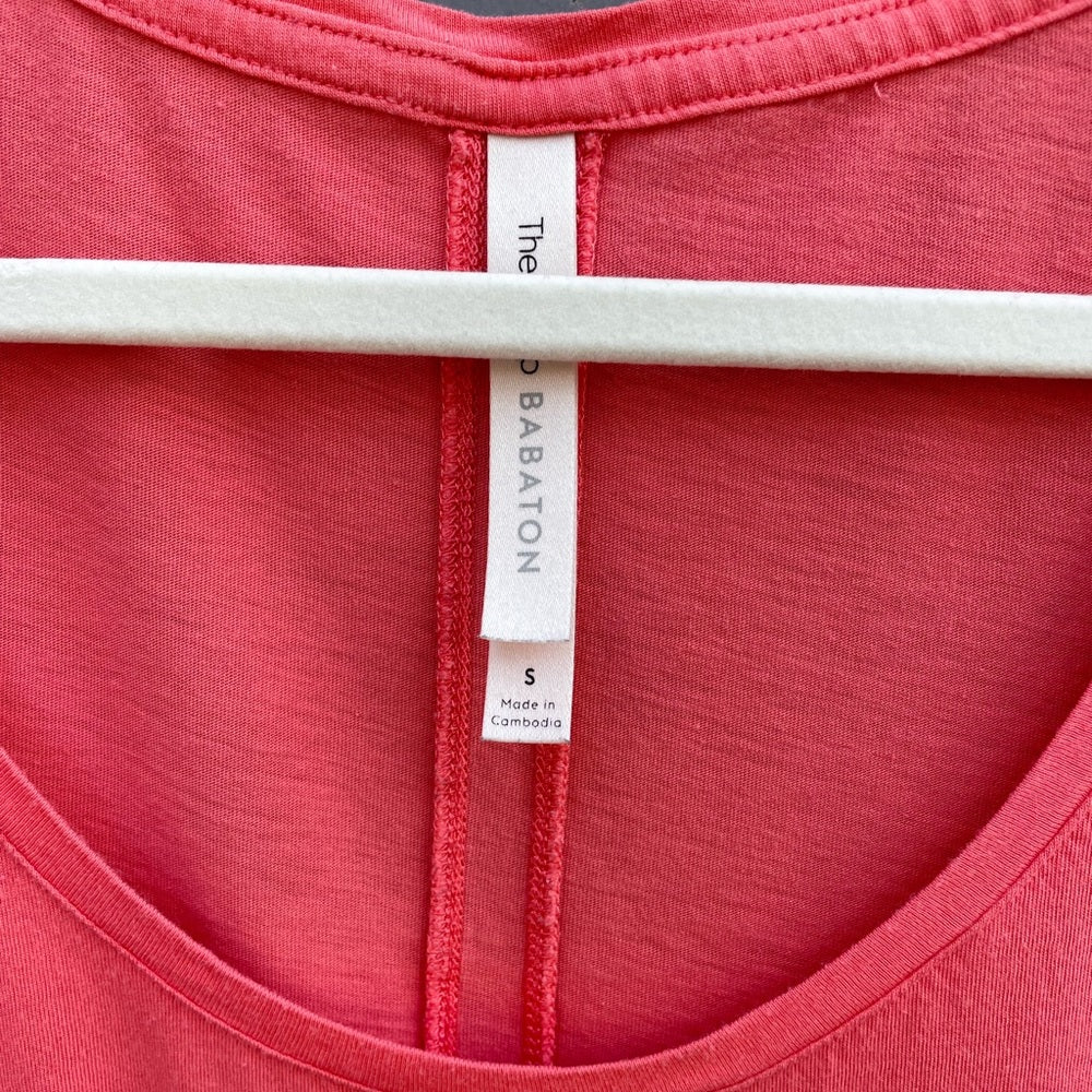 Babaton Sami Pocket Tee Coral, size Small
