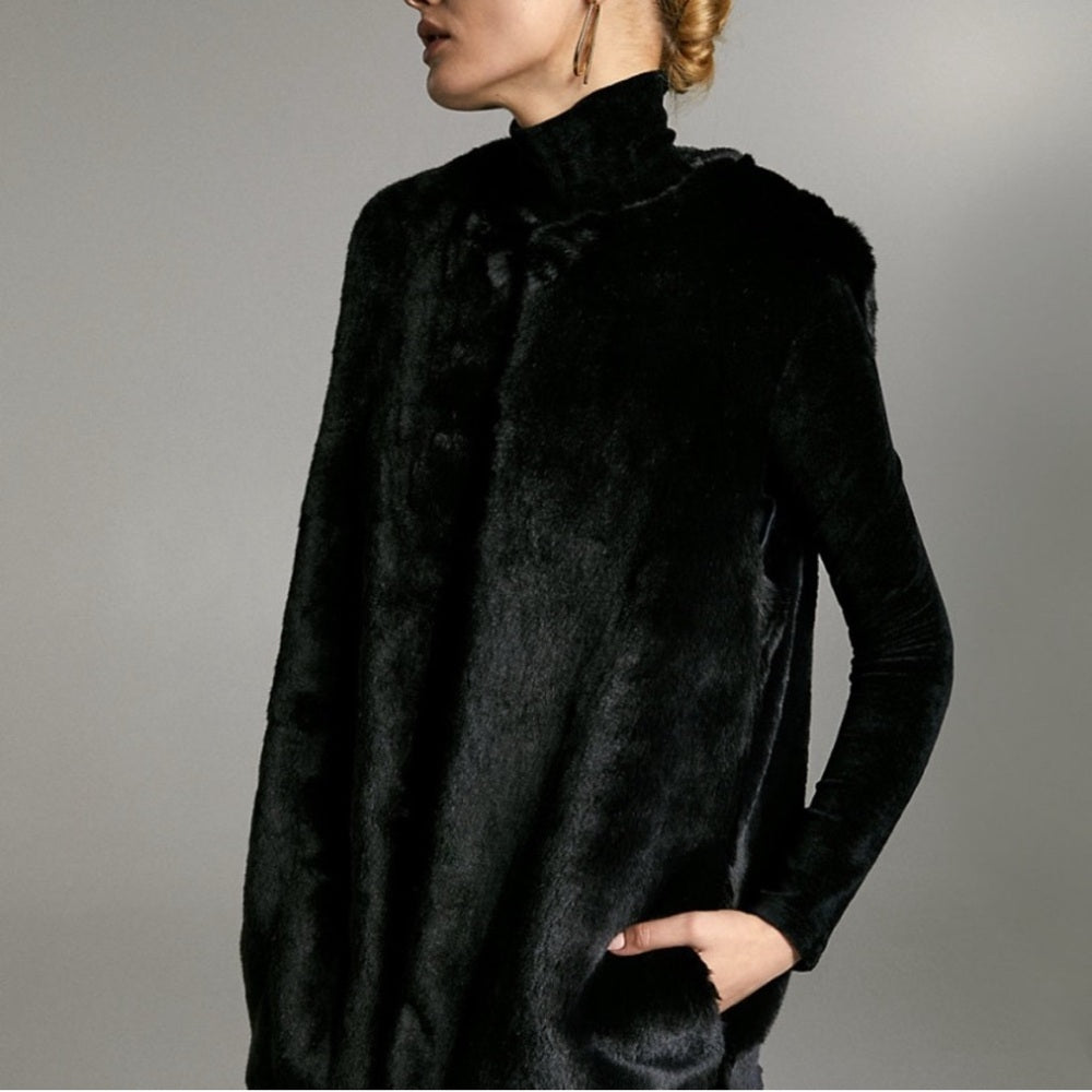 Aritzia Babaton Vandelay Faux Fur Vest, size xxs (fits oversized)