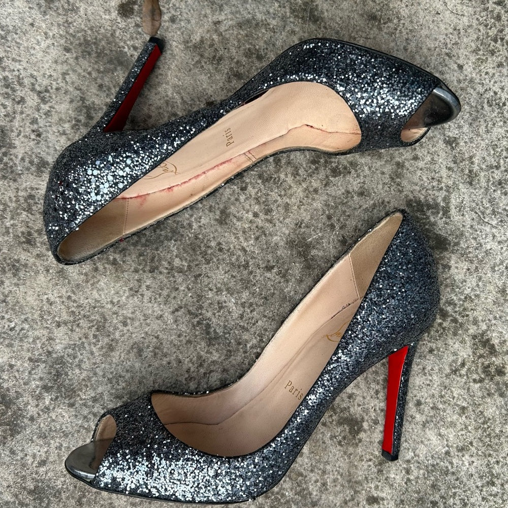 Christian Louboutin Metallic Grey Glitter Very Prive Peep Toe Pumps, Size 38.5