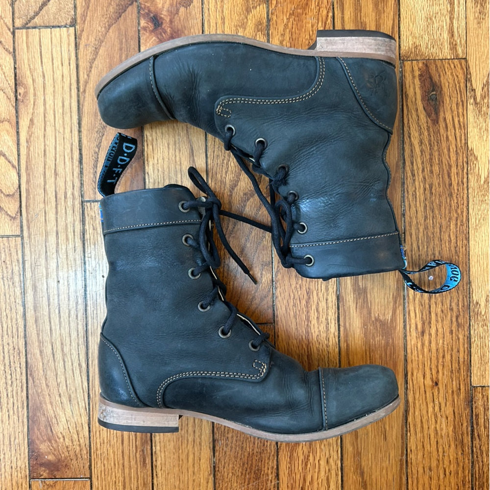 Fluevog Radio BBC Classic Lace-Up Boots, Women’s Size 7