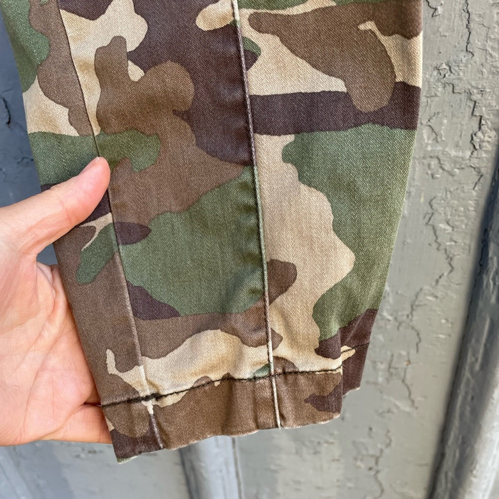 J. Crew 9" Cargo Camouflage Toothpick Pants, size 31