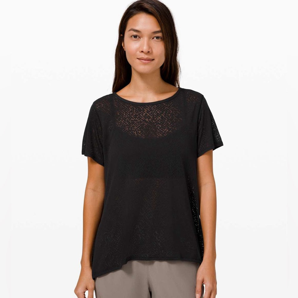 Lululemon Black Loop Around Tee, size M