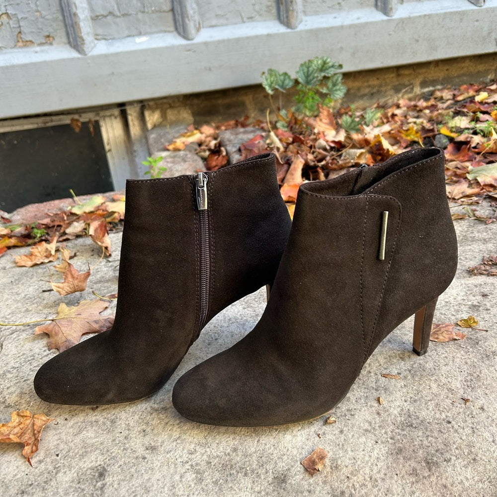 Vince Camuto Charlotte Suede Ankle boots, size 9.5