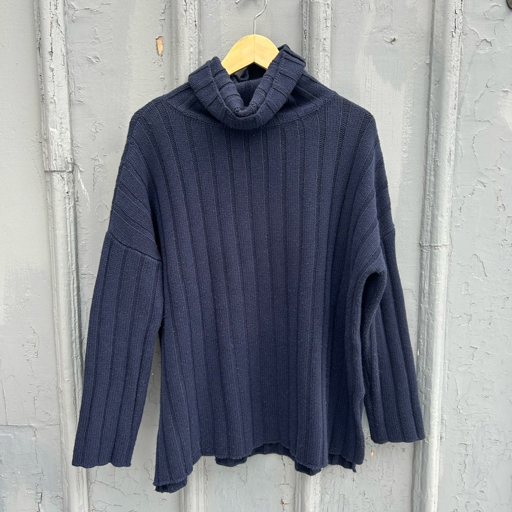Allude Wool Cashmere Ribbed turtleneck, size Small