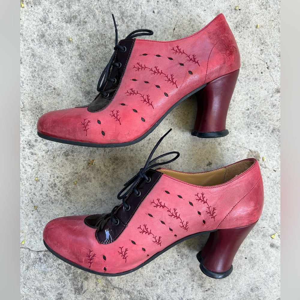 John Fluevog Red Look Out Fascination lace up leather heel, BNWOB, size 9
