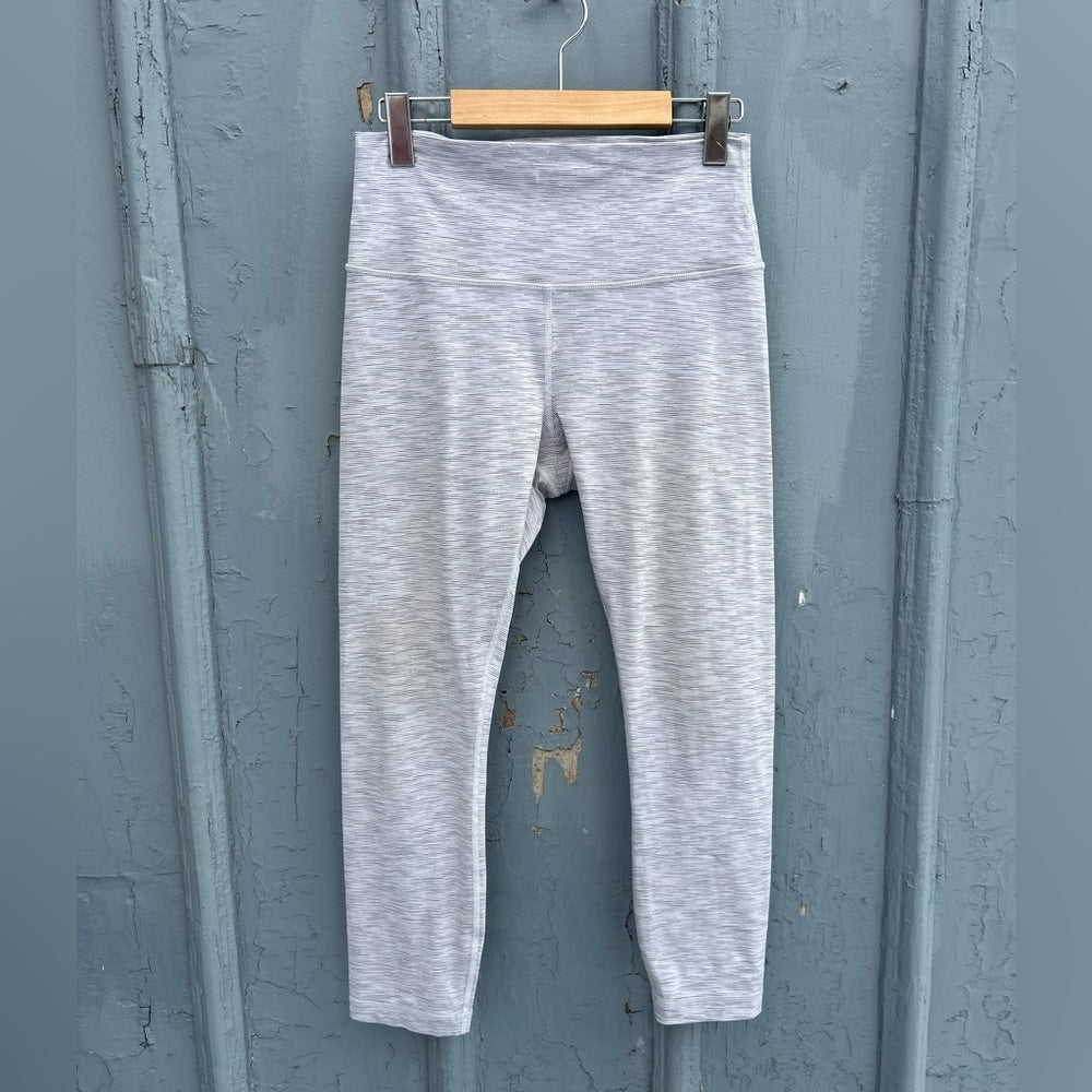 Lululemon crop wunder under, size 8