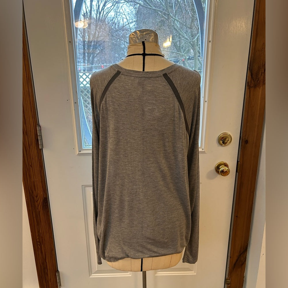 Vince Long Sleeved Tee, BNWT, size XL
