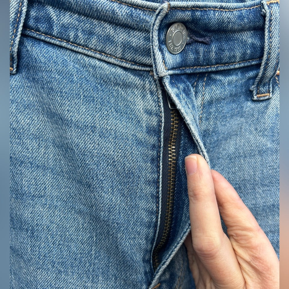 Gap 90’s Straight high rise, size 30