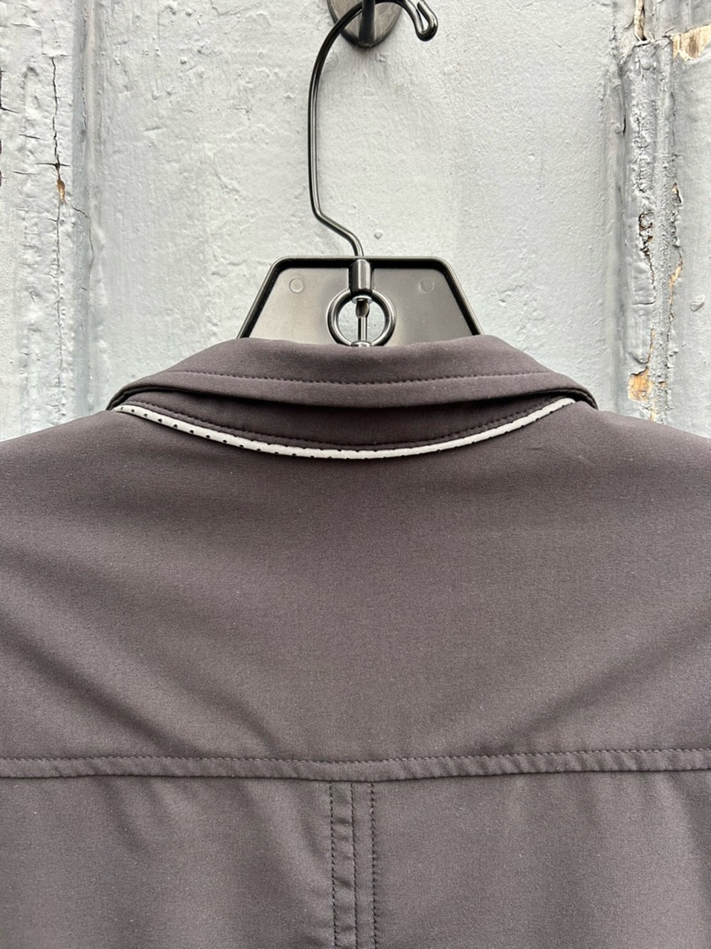 Lululemon Urbanite Shirt, size 6/8