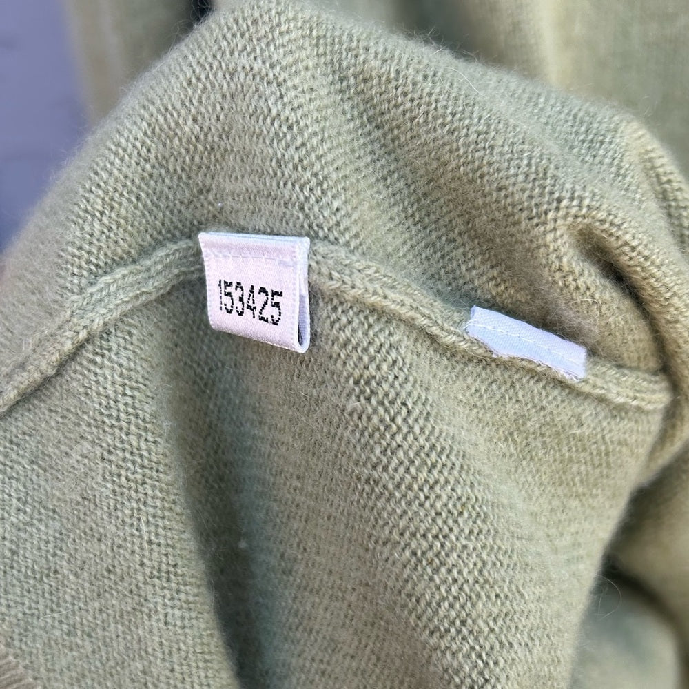 Ann Taylor Cashmere V neck Sweater, M