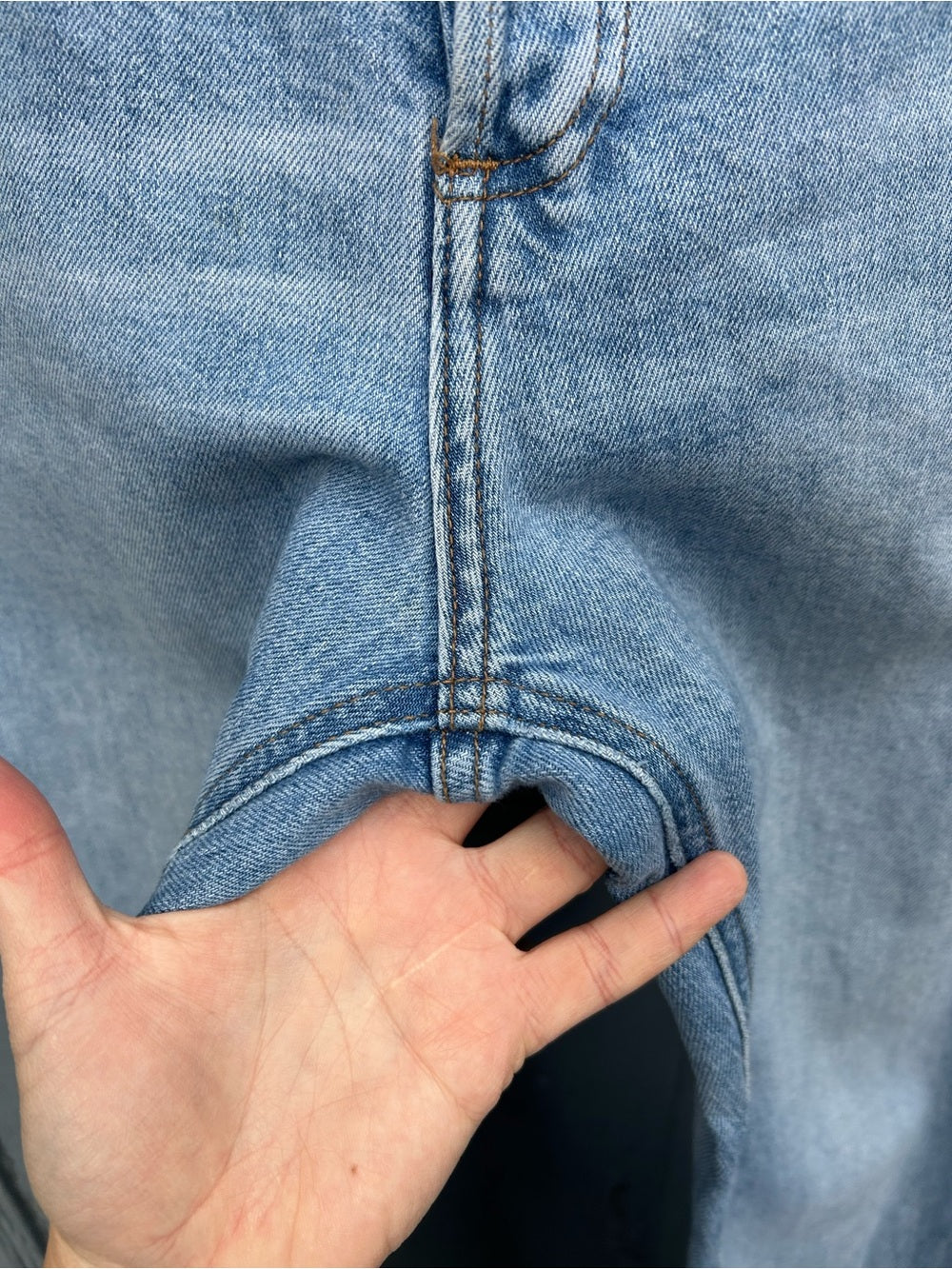 Denim Forum Arlo High Rise Straight, size 30