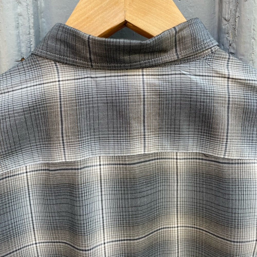 Ted Baker blue plaid “ Buldate tapered fit” buttondown, Ted size 3 (medium)