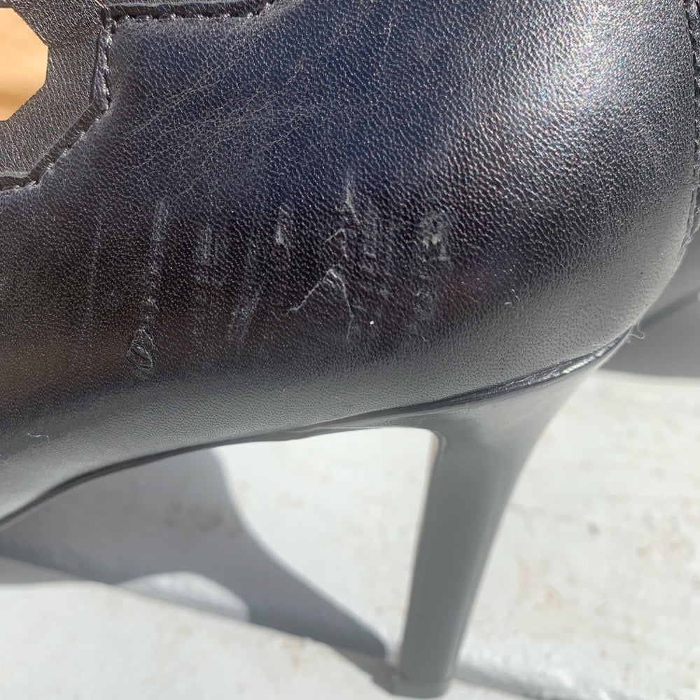 Charly Amar geometric claudine bootie, size 9