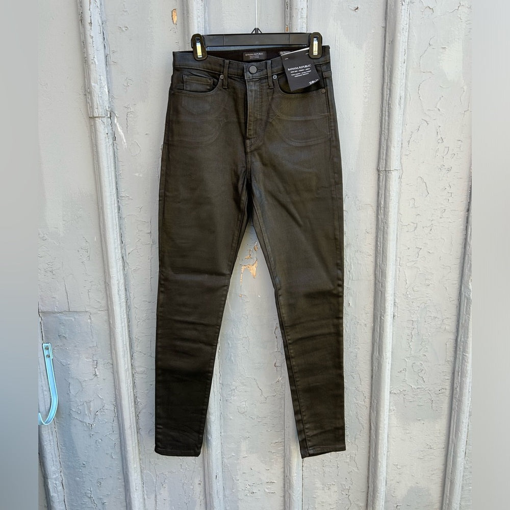 Banana Republic High Rise Slim Coated Denim, BNWT, size 8T