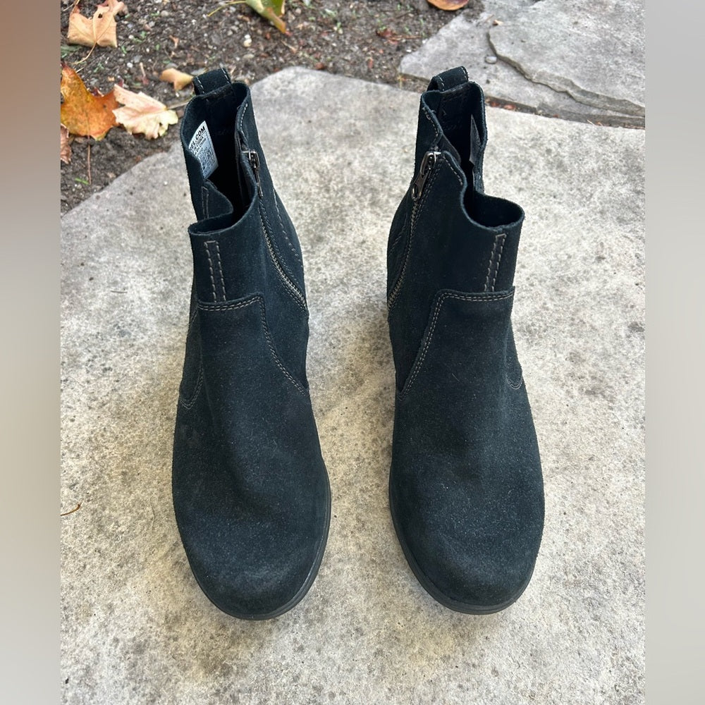 Sorel Evie Chelsea Wedge boots - size 9.5