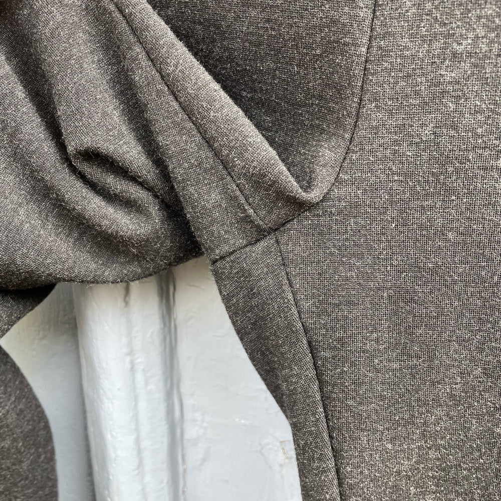 Everlane Dark Grey Stretch Ponte skinny pant, size 00