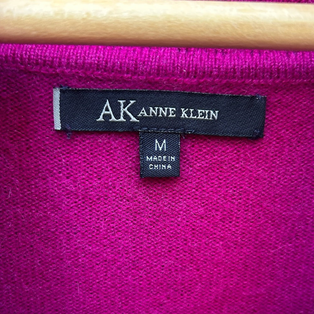 Anne Klein Cashmere Turtleneck, size M