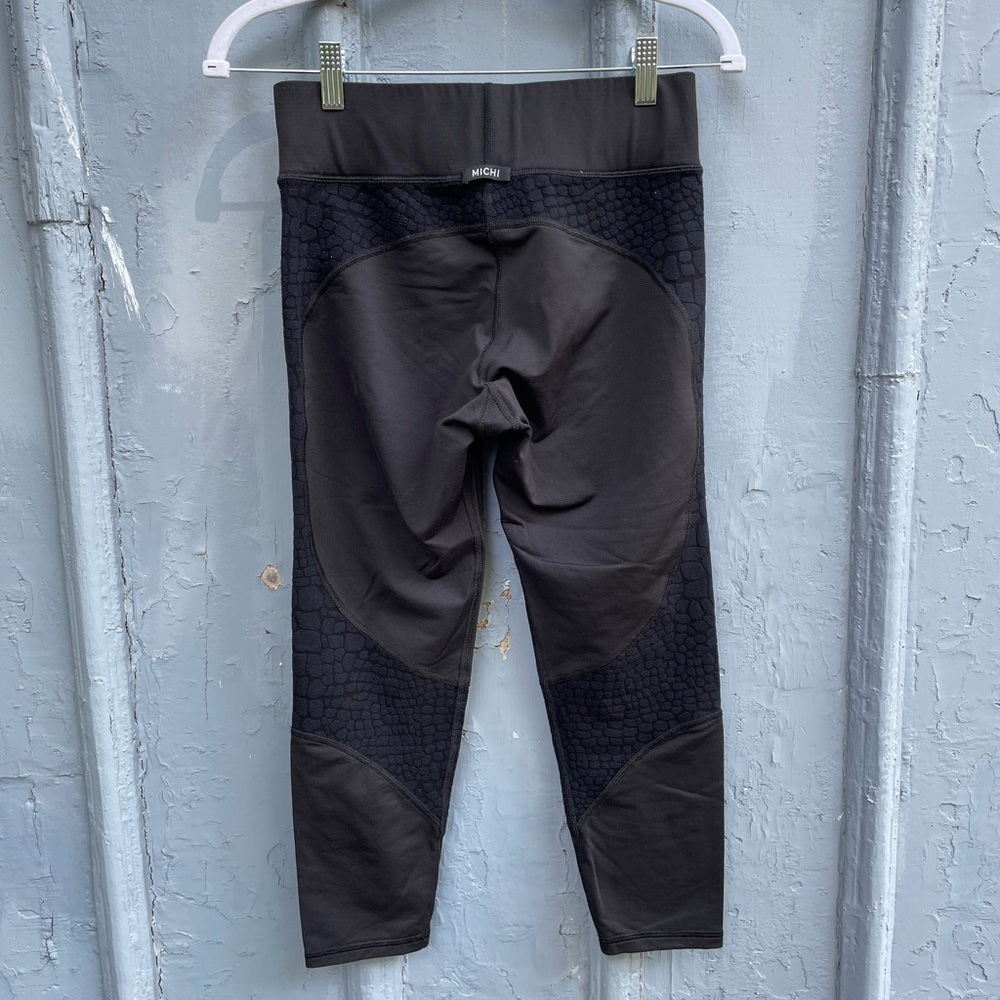Michi Crop Black Reptile Texture Leggings, Medium