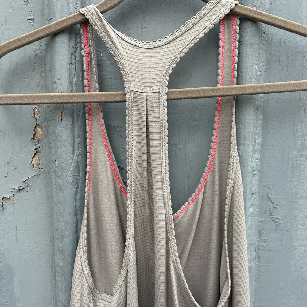 Lululemon 105 F Singlet, size 4/6