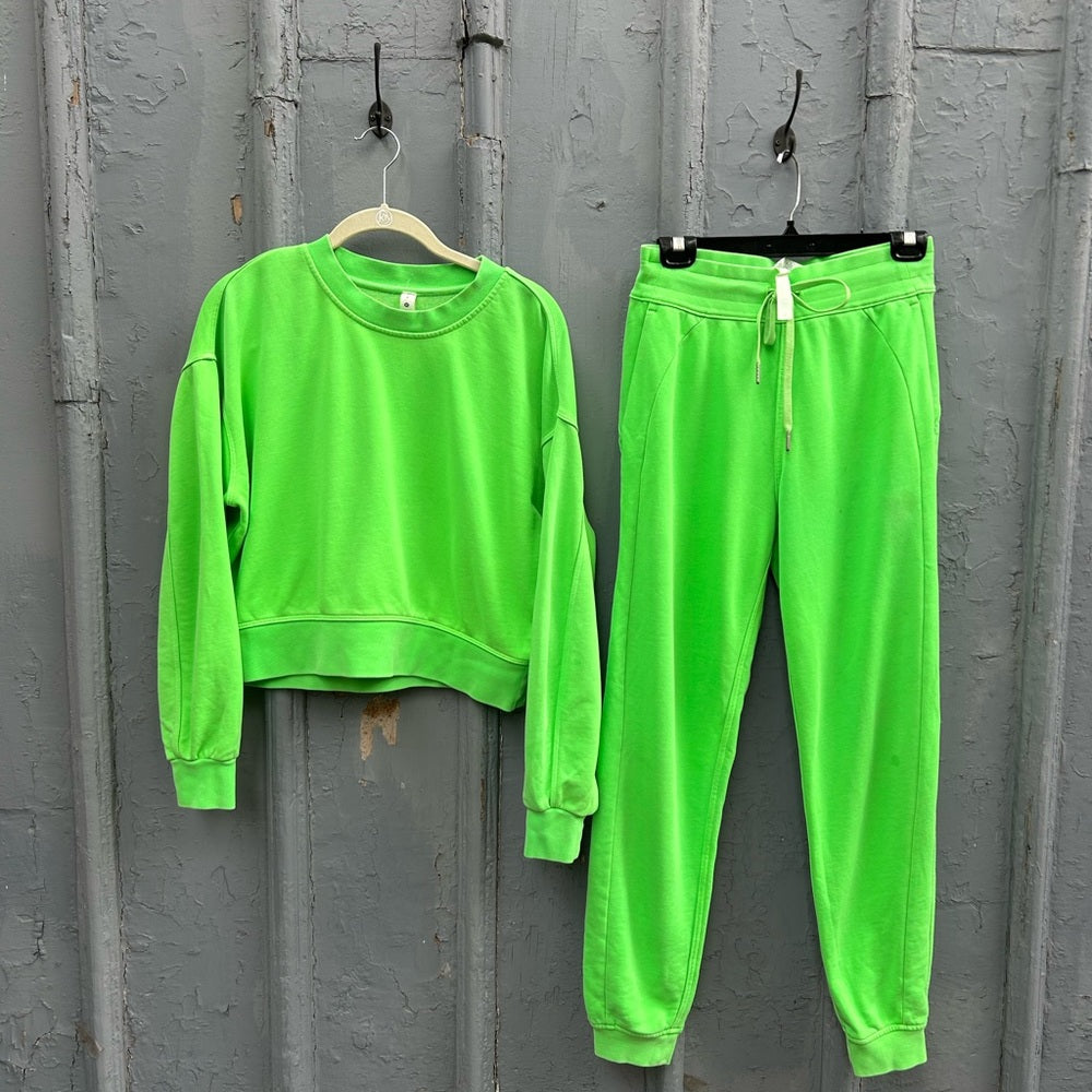 Lululemon Perfectly Oversized Cropped Crew, size 4