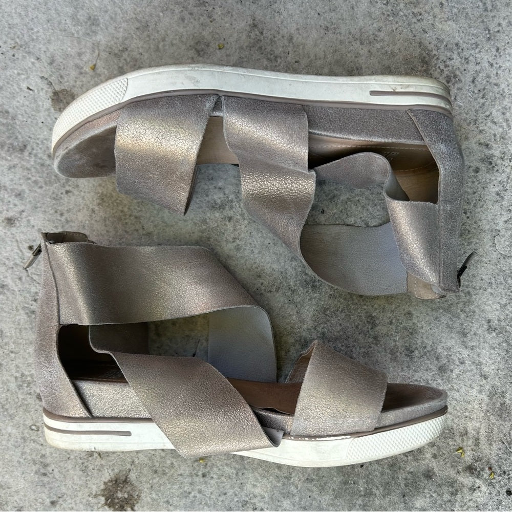 Eileen Fisher Sport Metallic Suede Sneaker Sandal, size 9