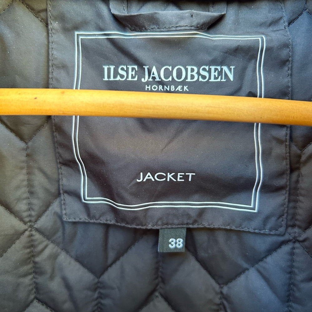 Ilse Jacobsen Short quilted A-shaped coat, size 8
