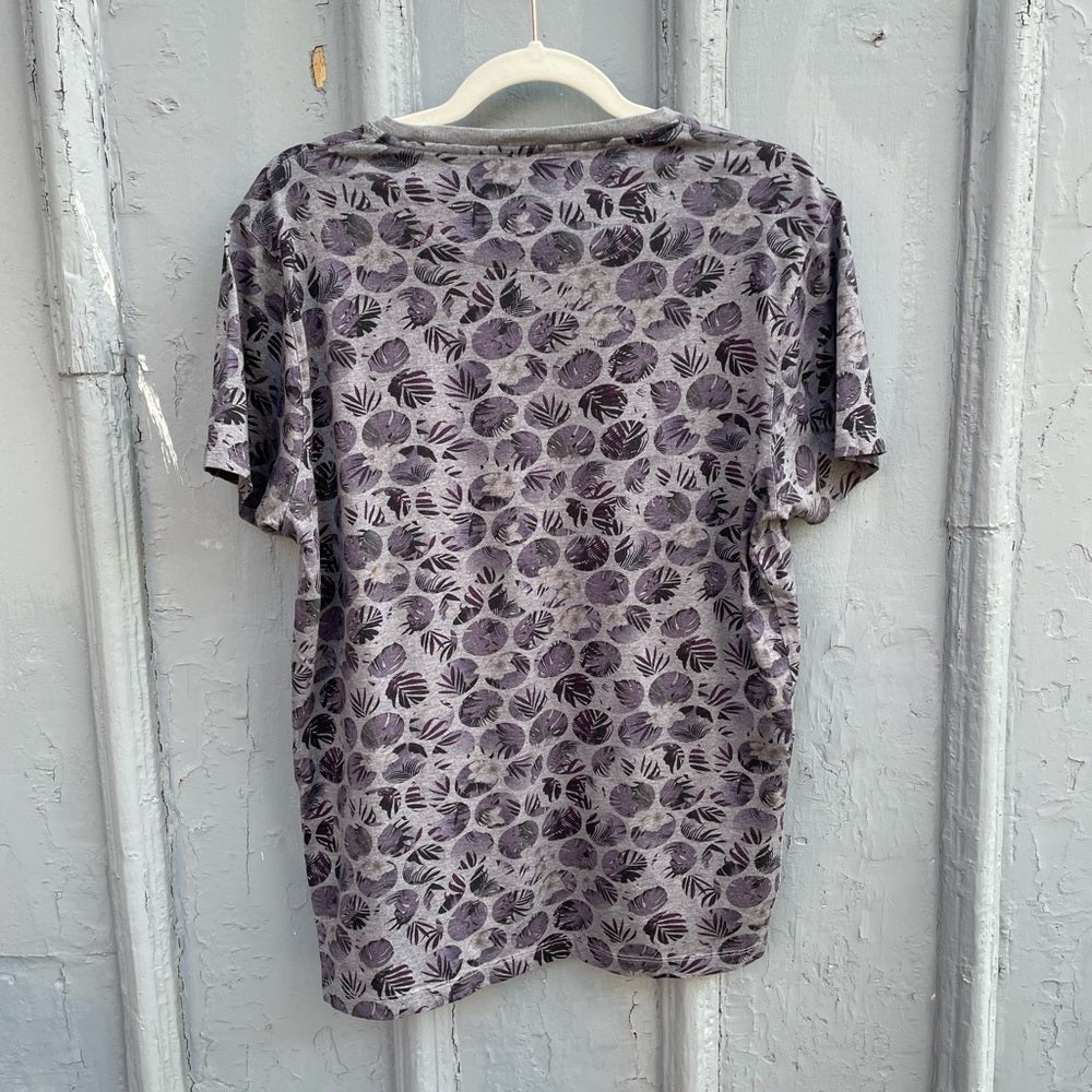 Ted Baker “Eeyore” patterned Tee, Size Ted 4 (Medium)