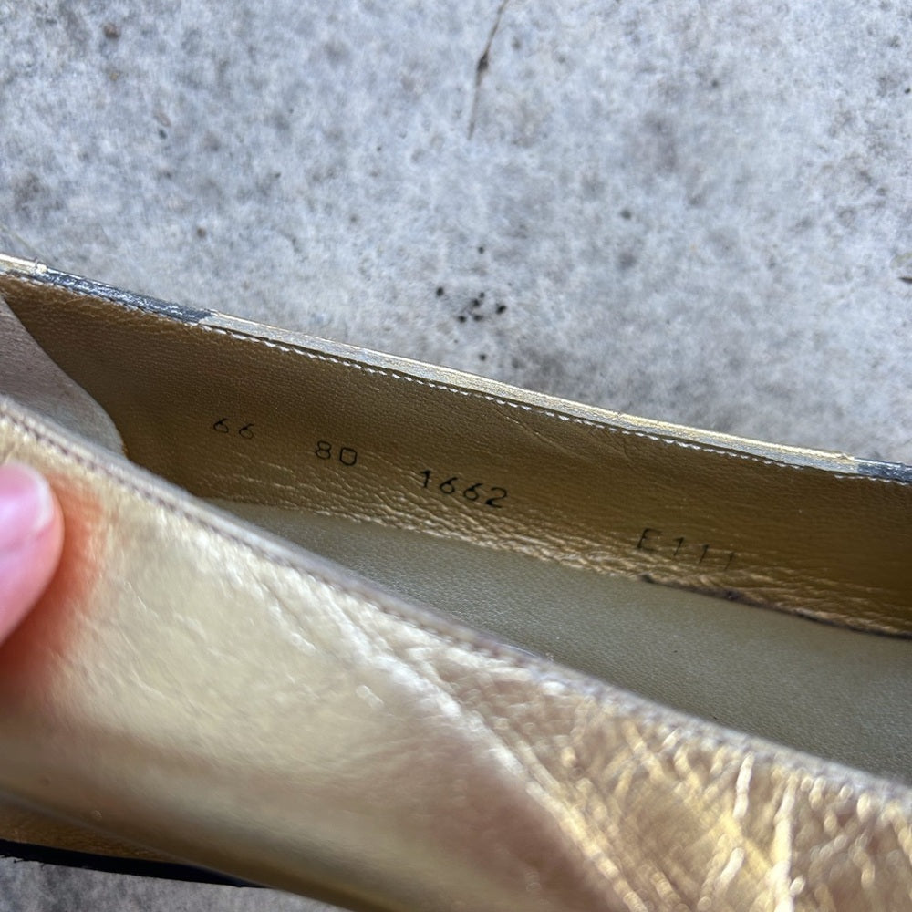 Vintage Roland Cartier Gold stars flats, size 40 (US9)